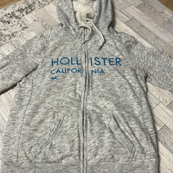 Hollister Tops - Warm Hollister hoodie size medium.